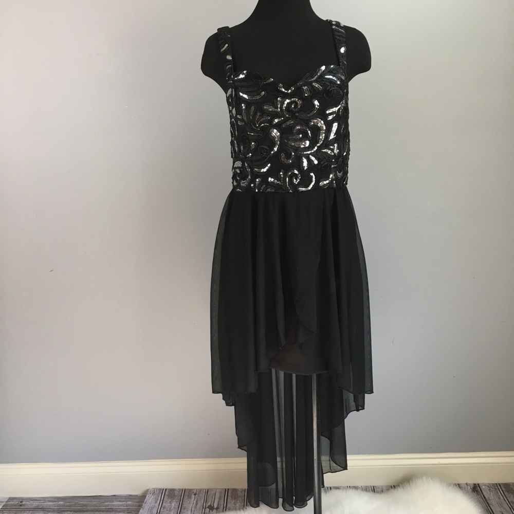 Emerald Sundae Juniors' High-Low homecoming dress size 13 - Picture 6 of 10